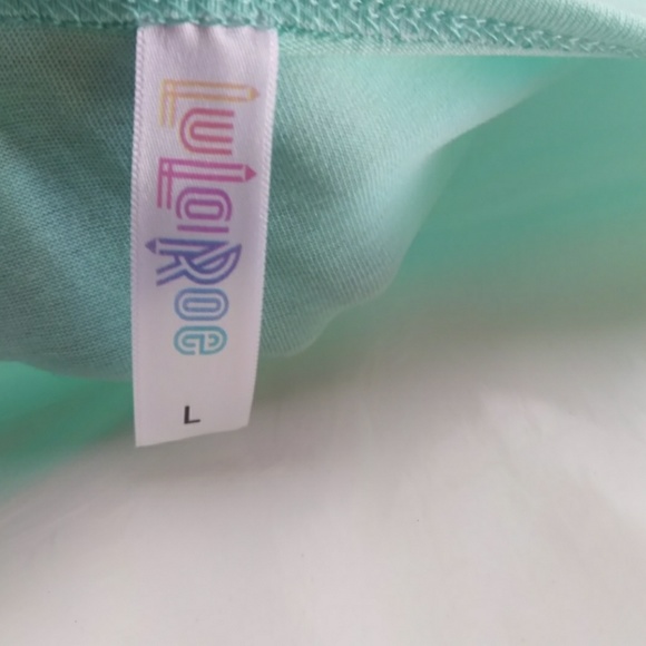 LuLaroe mint green classic T blouse NWT - Picture 8 of 8